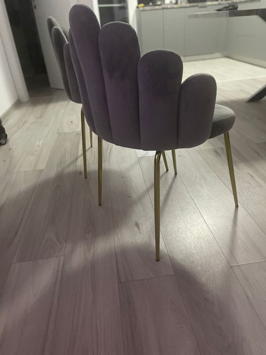 Vand 2 scaune dining