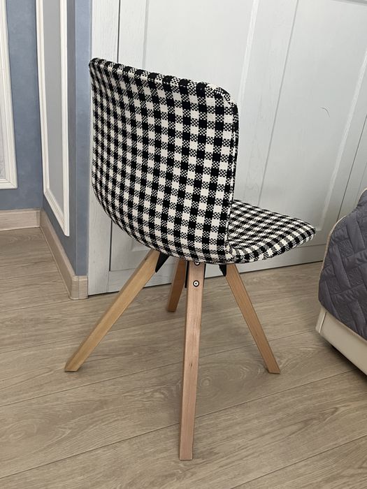 Продается стильный стул