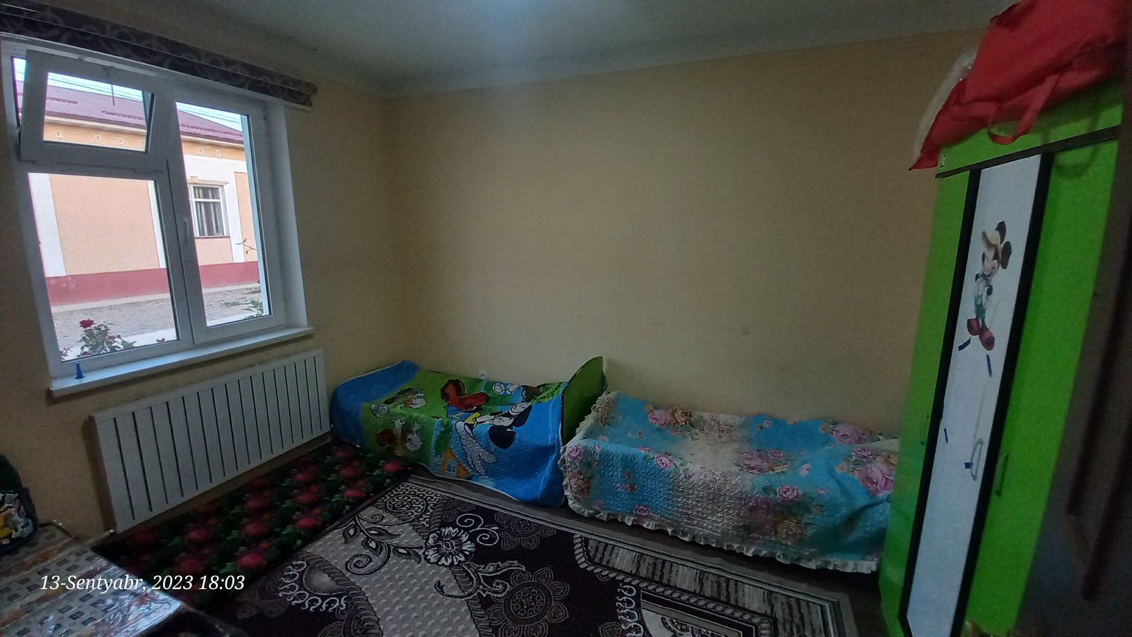 2 sotikli 4 xonali kotej uy sotiladi.