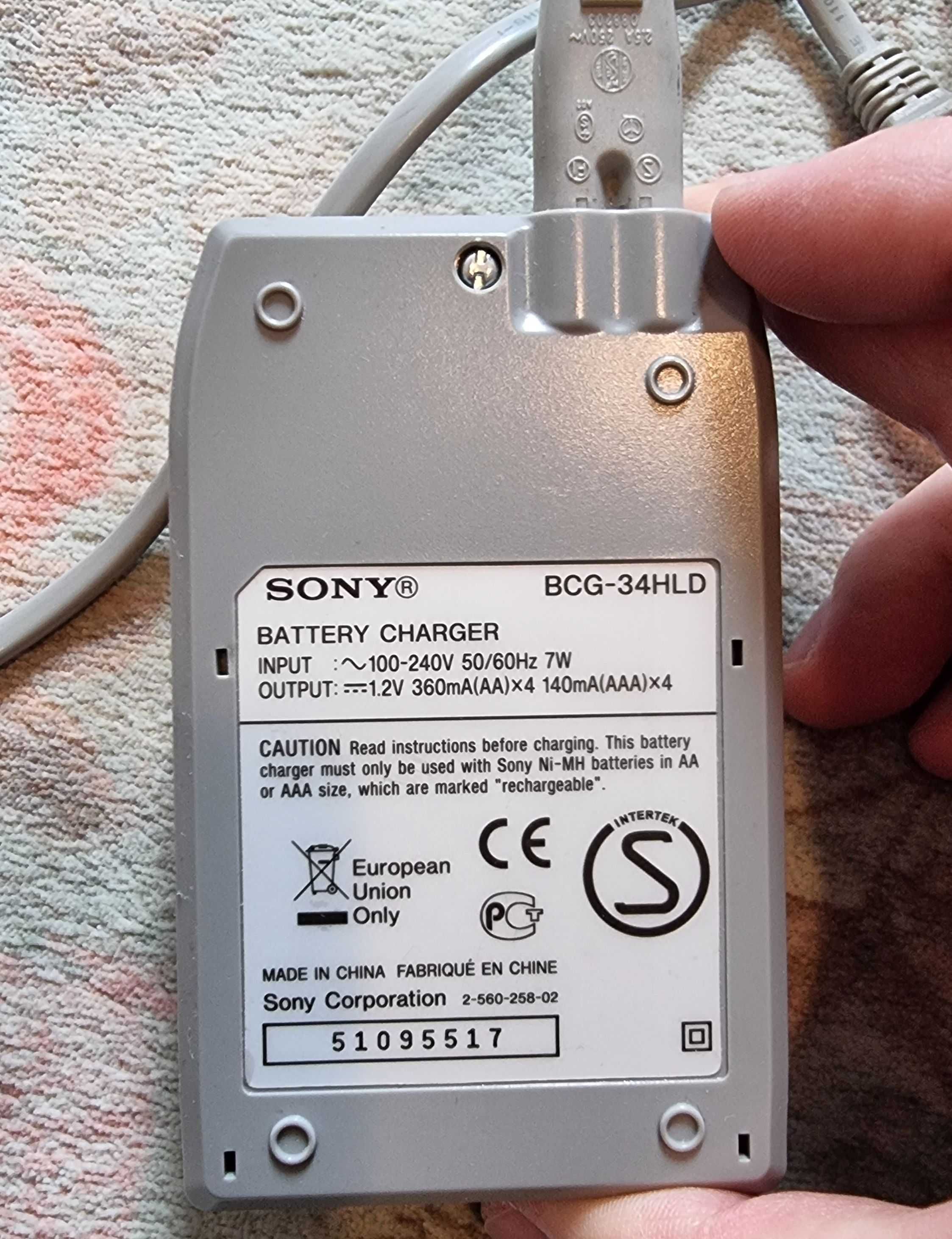 Incarcator baterii Sony BCG-34 HLD original 4 baterii AA /AAA