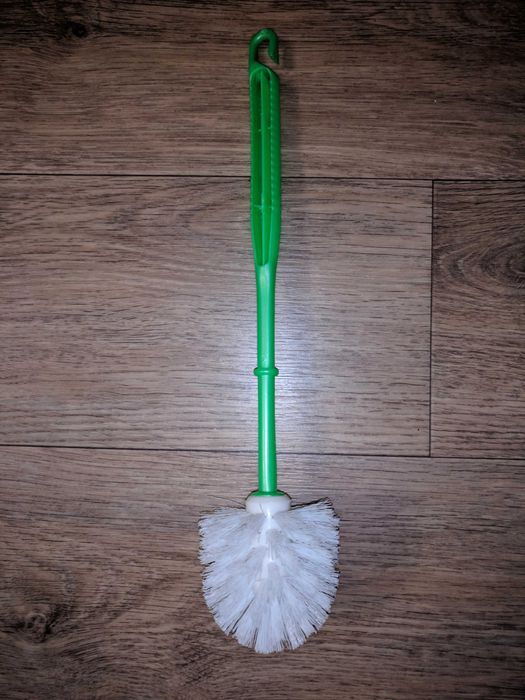 Ержик стаканчиком новый, станция метро Москва