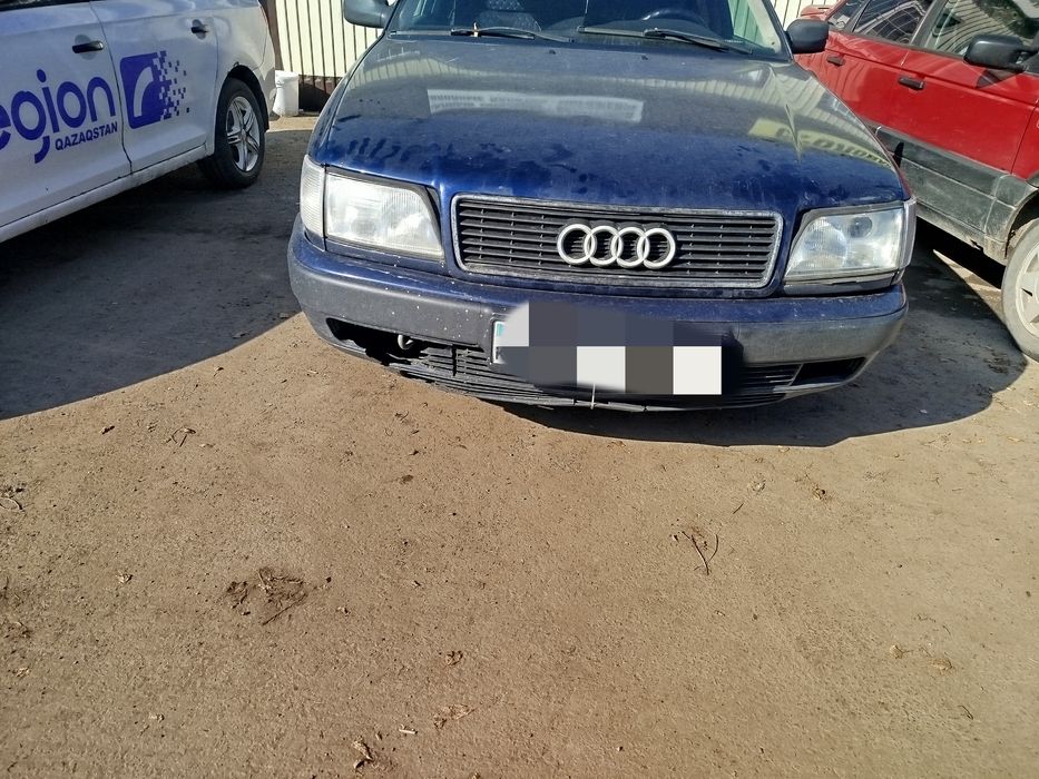 Продам фары Ауди А6,С4.