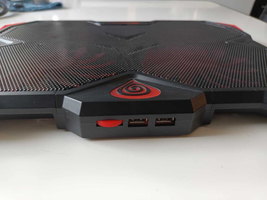 Cooler laptop cu 4 ventilatoare