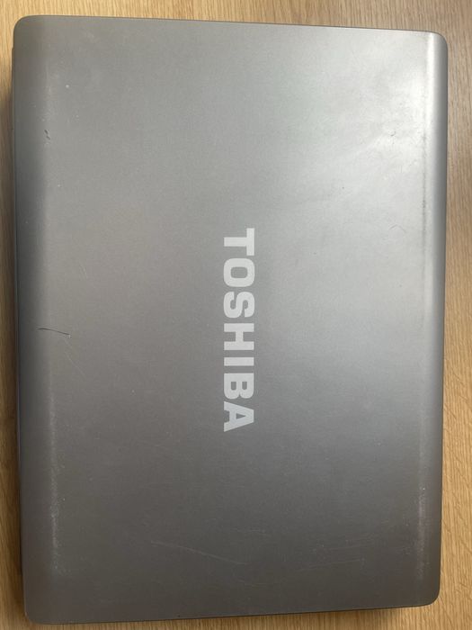 Leptop toshiba de vanzare functionare foarte buna