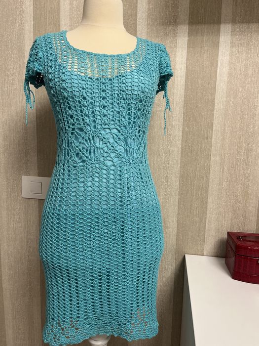 rochii colorate XS/S, yokko, zara, catifea, material elastic