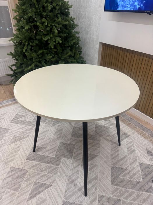 Стол кухонный, круглый