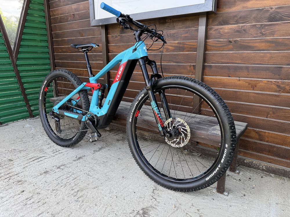 Bicicleta electrica cube stereo hybrid 140 race hpc