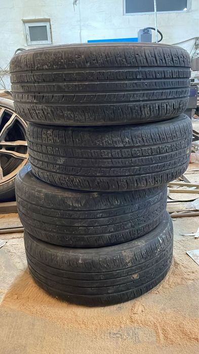 Продам шины 215/55 R17