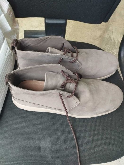 Продавам чисто нови боти UGG No 45