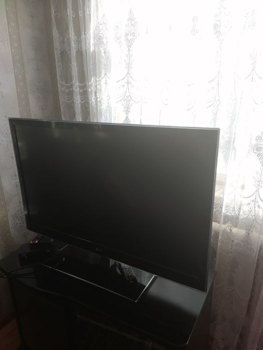 Продам телевизор LG