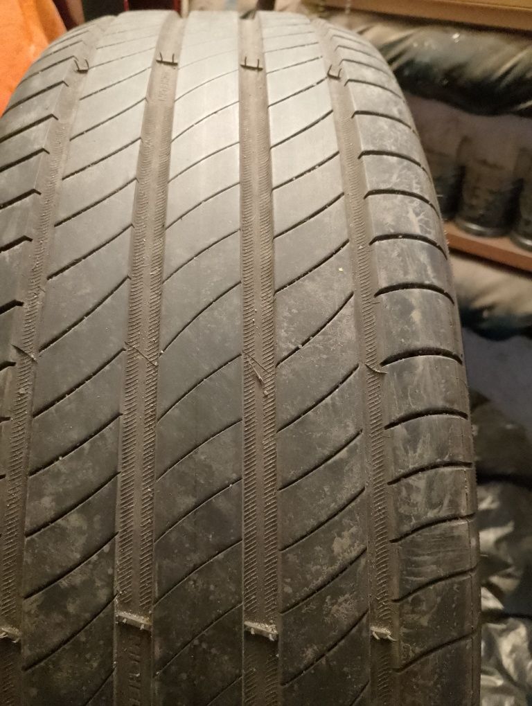 Автомобилни гуми-225/65 R17