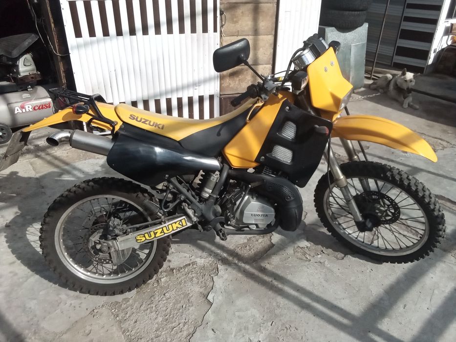 Продам Сузуку 200