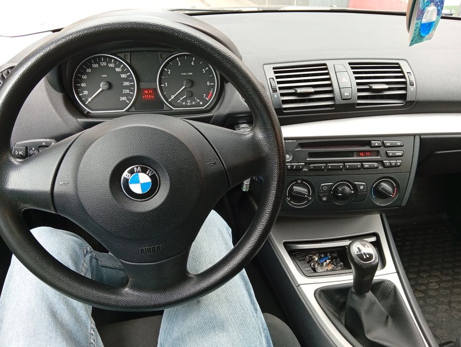 Vând sau schimb BMW 116i benzina