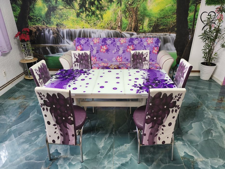 Vând masă cu 6 scaune și canapea