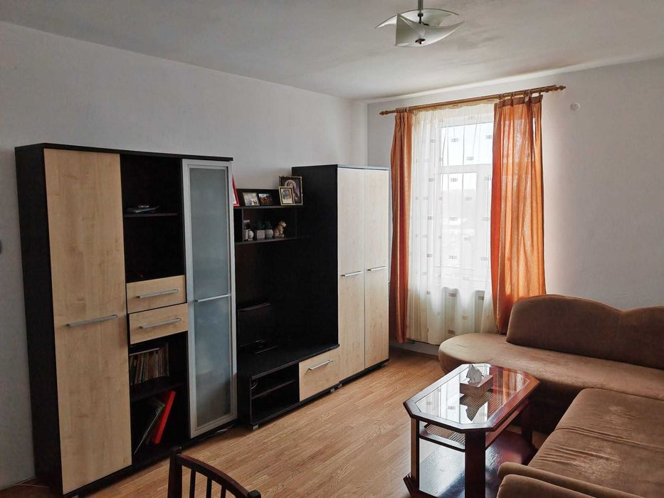 Apartament cu 2 camere, decomandat