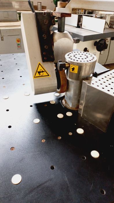 кантираща машина за праволинейно и криволинейно кантиране