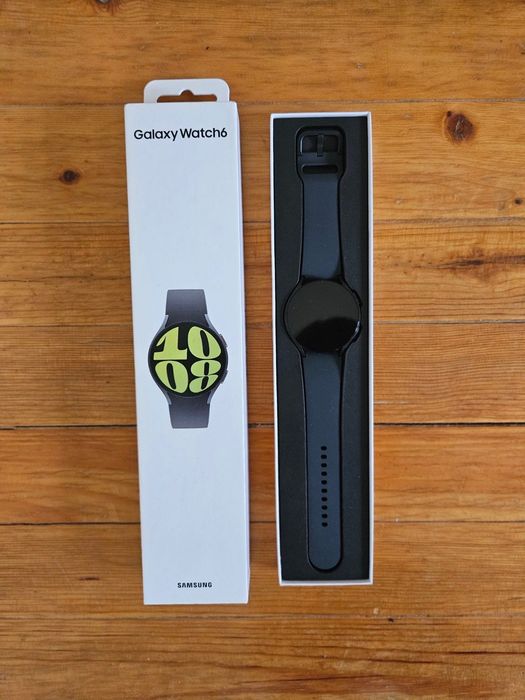 Смарт часовник Samsung Galaxy Watch6