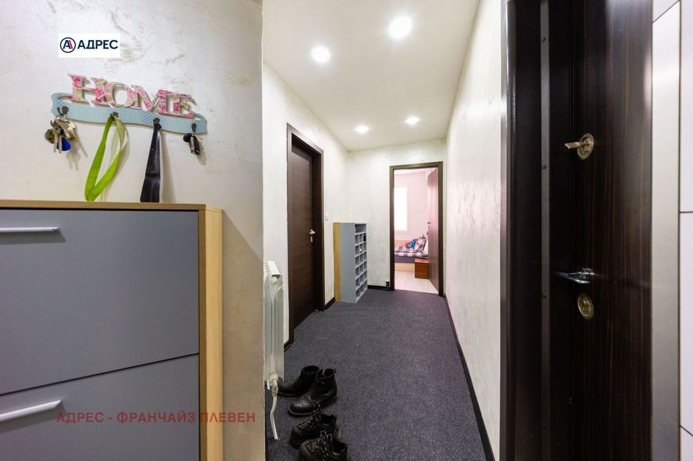 Продава се Тристаен апартамент в Плевен, Дружба 4 - 96 кв.м за 1250 €/кв.м - Снимка #9