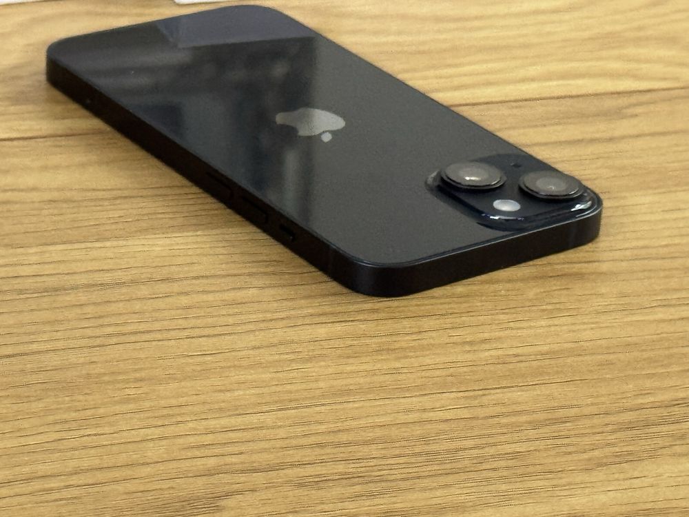 Бартер като нов iPhone 14 128gb 100% 39 цикъла гаранционен