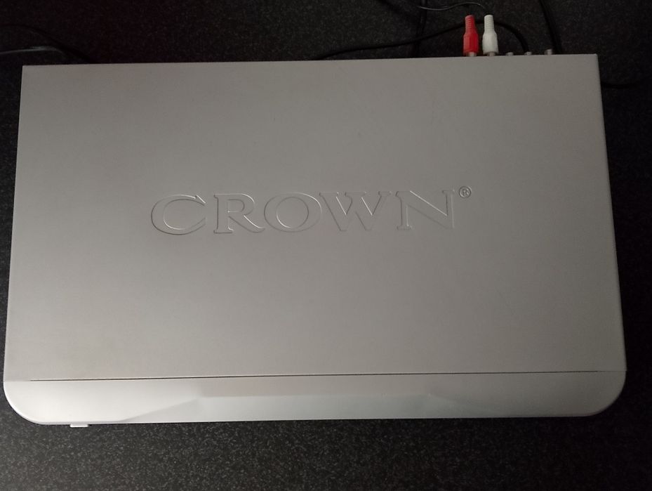 DVD  плейър-CROWN