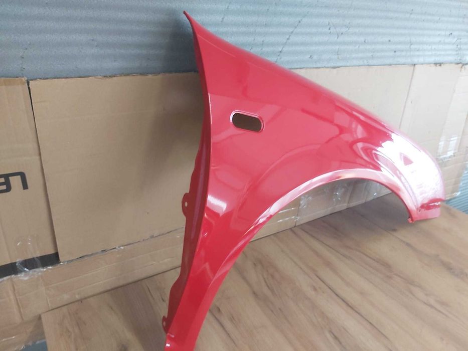 Aripa Fata Dreapta VW Golf 4/IV 1998-2004 (LP3G (Rosu))