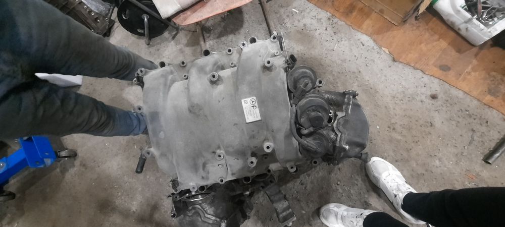 Продам впусктной коллектор