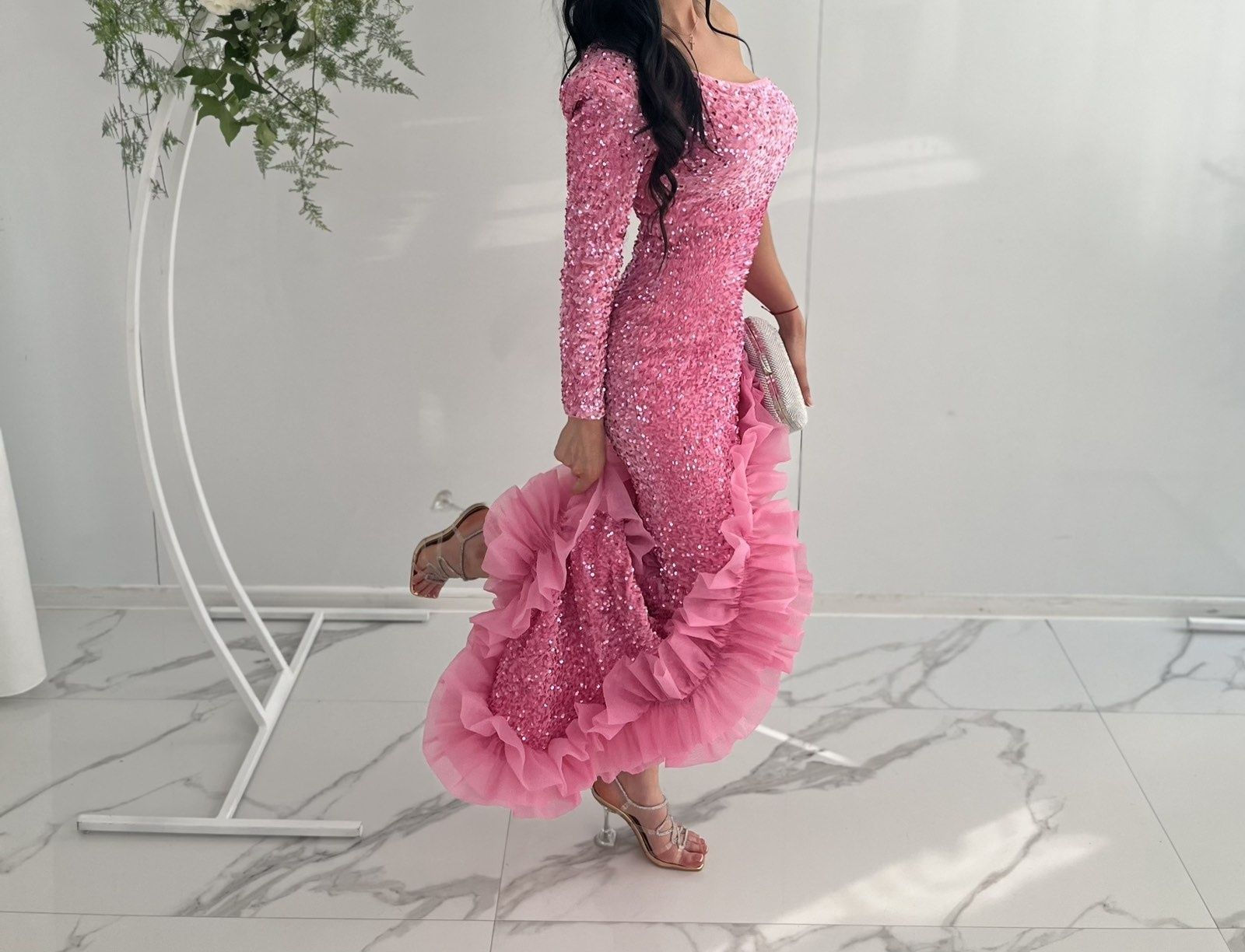 Розова дамска рокля