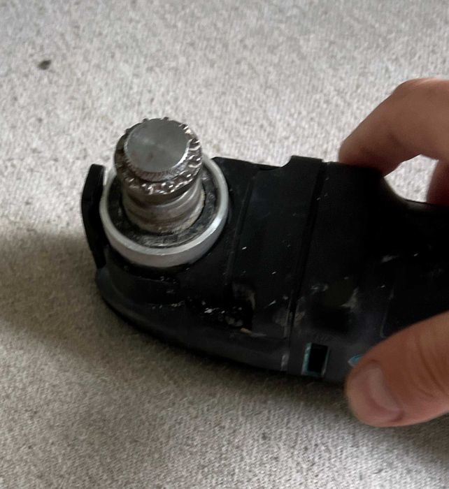 Masina unghiulara multifunctionala Makita  DTM51 pe 18V