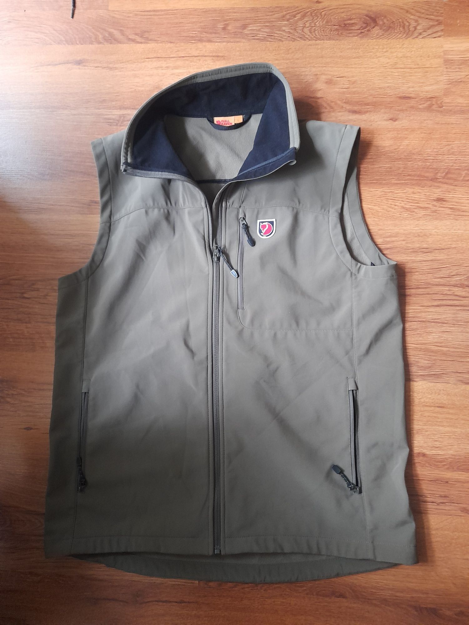 Fjallraven мъжки елек L размер.