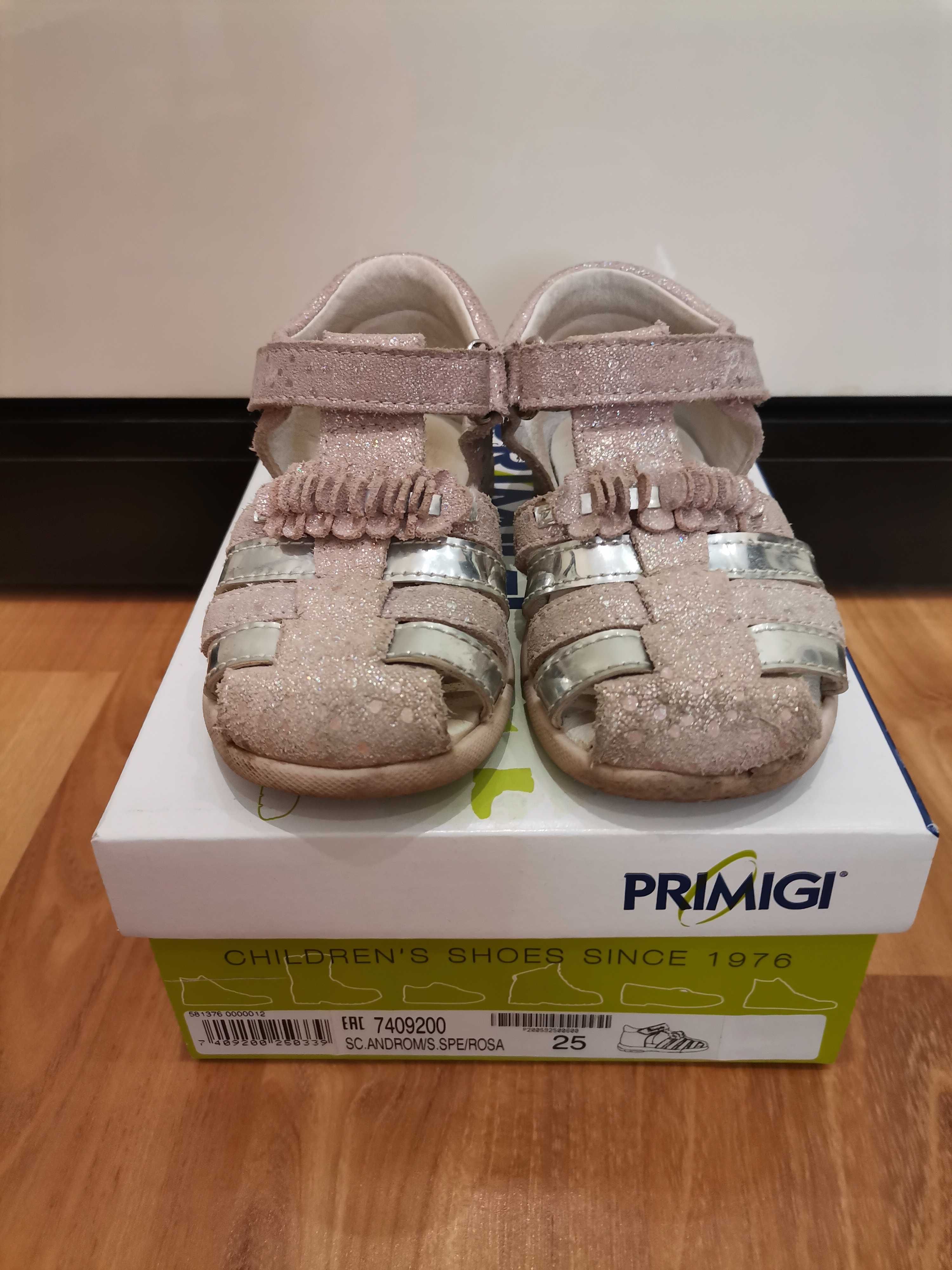 Детски сандалки на Primigi