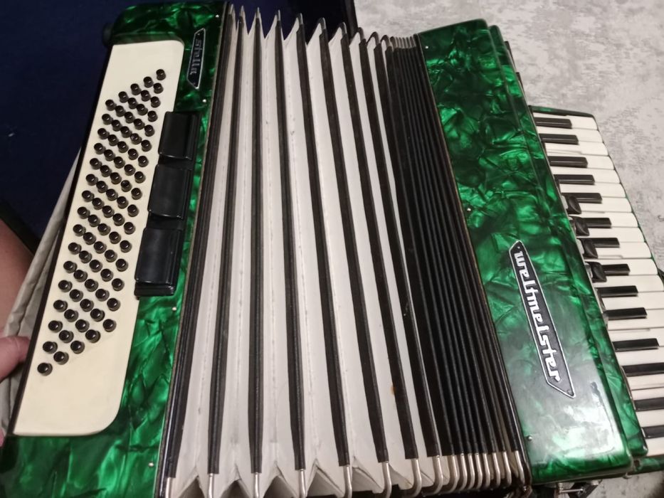 Аккордеон (Баян) в отличном состоянии