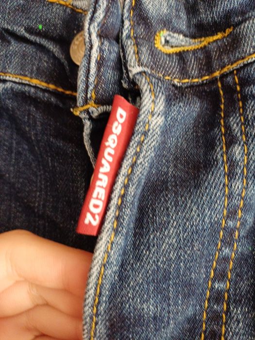 Blugi DSQUARED2 mărimea 52