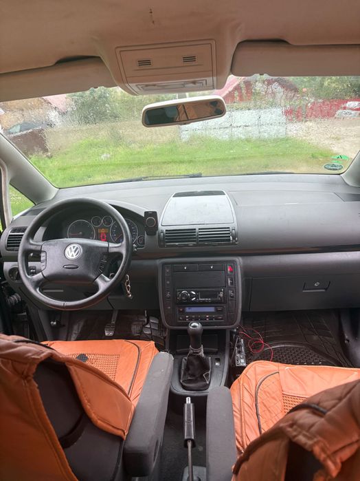 Se vinde Volkswagen Sharan !!