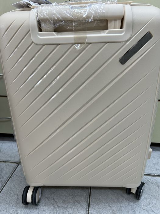 Нов куфар за Ръчен багаж-55*40*20см от магазин