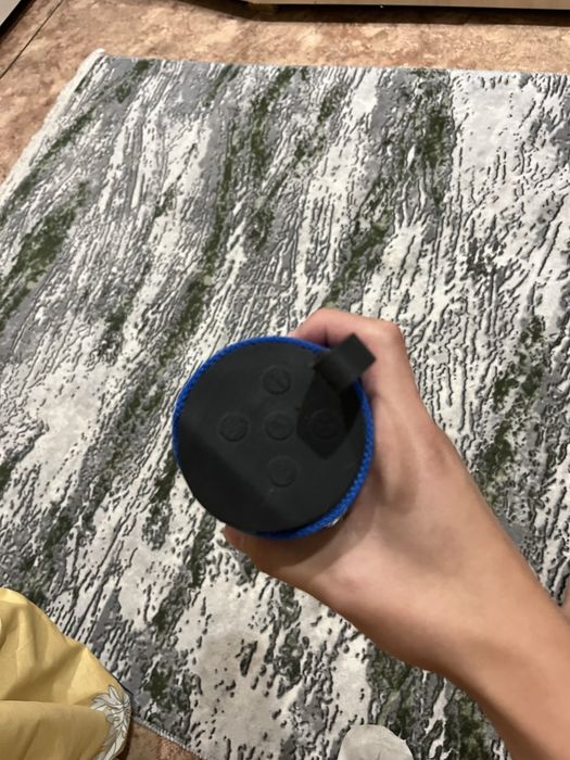 продам блютуз колонку