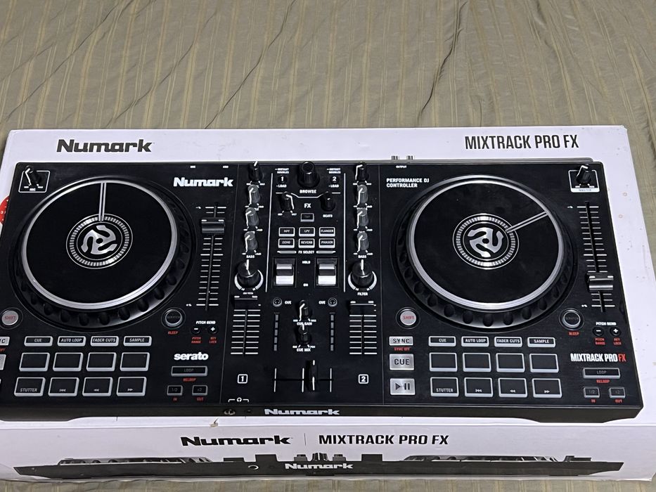Consola DJ Numark Mixtrack Pro FX