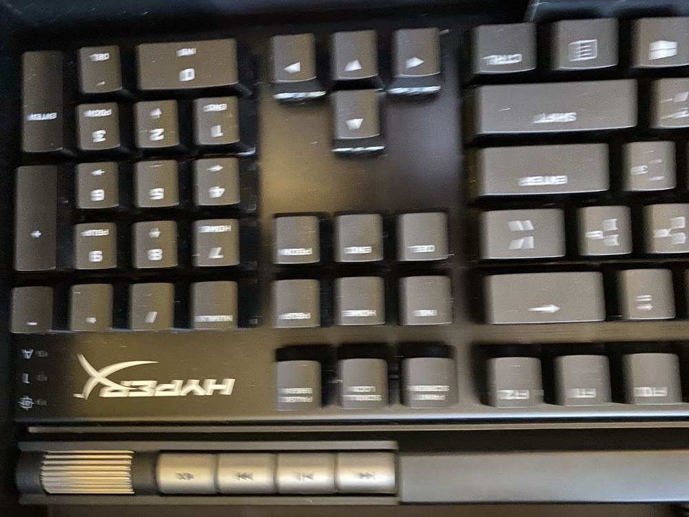 Клавиатура HyperX