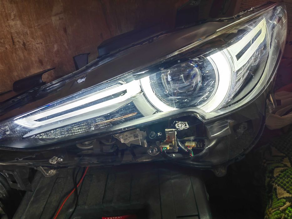 Фар Mazda CX5 17-22 г. LED ляв / Фар Мазда ЦХ5 Оригинален