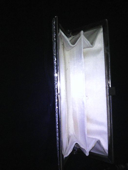 официално дамско портмоне сребристо