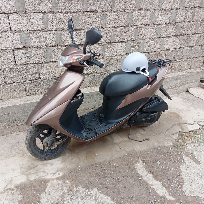 Продается надежный скутер Suzuki address v50 Япония инжектор