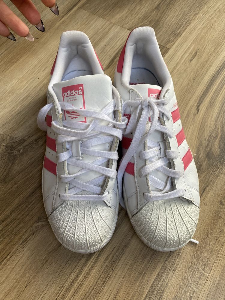 Оригинални кецове ADIDAS Superstar! 36 н