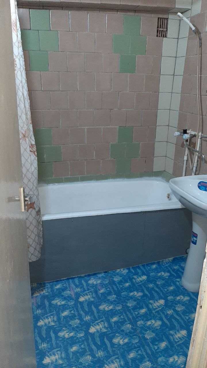 Arenda 2 xonali oilaga beriladi. Metro Dostlik (Дубовий мороженое).