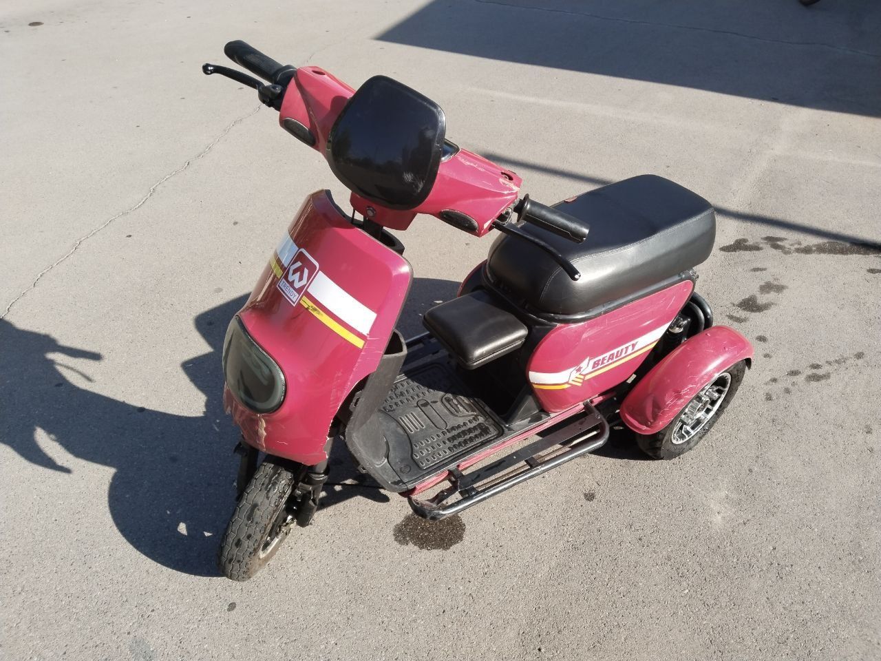 Elektro skuter trisikl