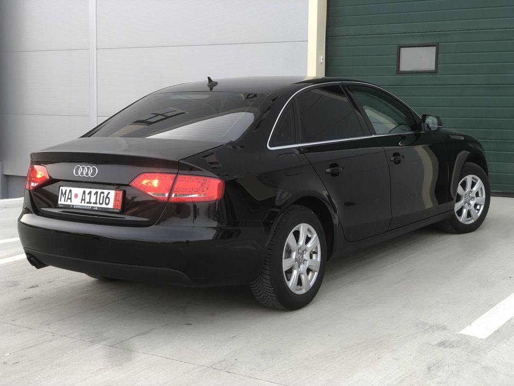 Audi A4 B8  2011