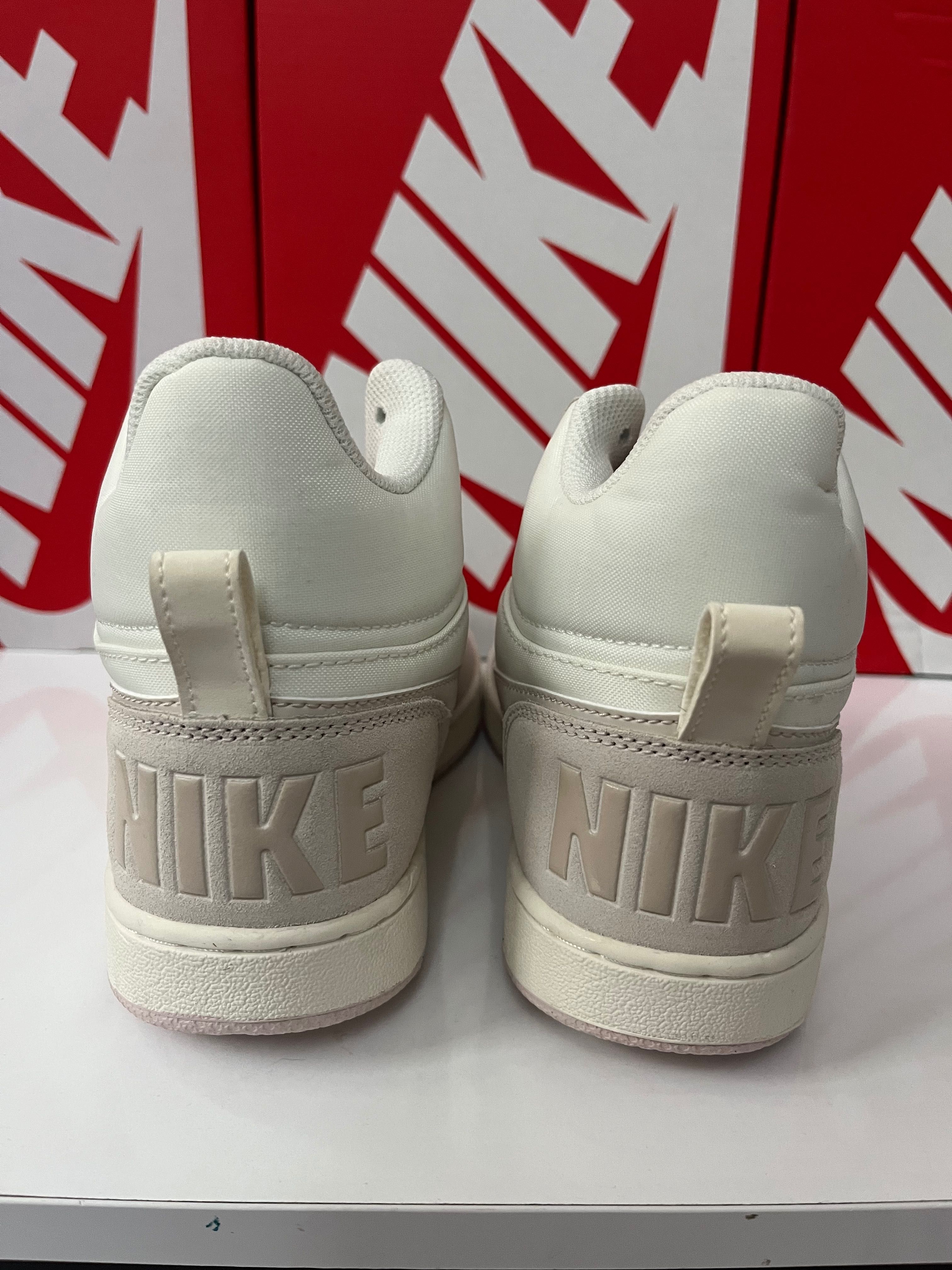 Нови кецове NIKE