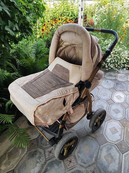 Продам коляску в хорошем состоянии бу