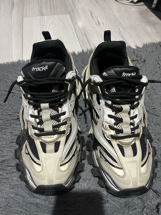 Balenciaga Track v2 Beige size 42
