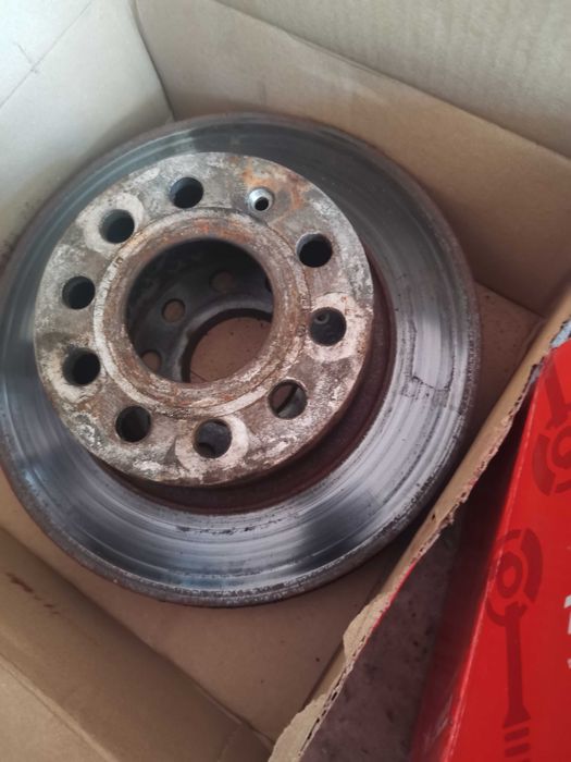 Set 2 discuri frana fata,  VW Golf 5 plus diesel