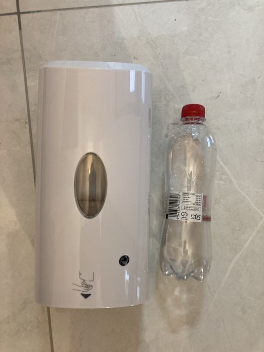 Vand dozator automat