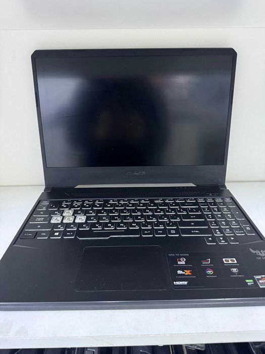 Игровой ноутбук в отличном состояние